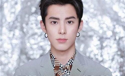 王鹤棣娱乐圈吃瓜视频,揭秘明星幕后生活